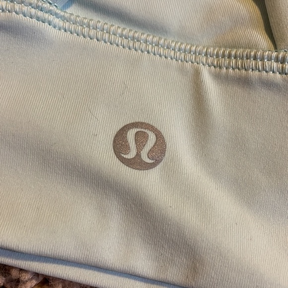 Lululemon sports bra - Excellent condition - Picture 3 of 4
